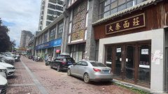 理想城西门理想超市旁空房出租037