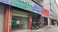 梁州路莲湖路十字向北500米单间门面出租083