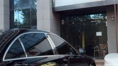 汉江啤酒广场斜对面，万德装饰楼下门面出租