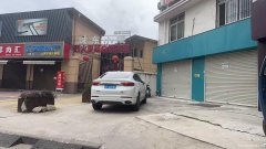 理想城北门对面门面出租