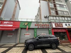 龙岗学校东门正对面两件门面出租